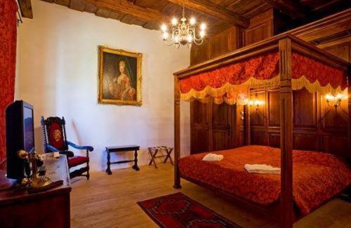 Ostrava Hotel | Elegant Zamek Zabreh: Pet-Friendly with Breakfast Included