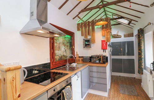 Edwinstowe Cottage | ZANDER'S CAVE in Edwinstowe