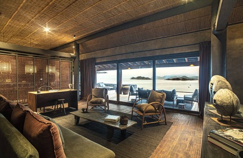 Xuan Canh Hotel | Elegant Zannier Bai San Ho: Ocean View & Spa Retreat