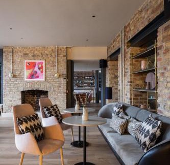 City Centre Dublin Hotel | Pet-Friendly Retreat at Zanzibar Locke - 4-Star Comfort Awaits