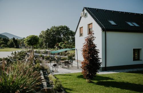 Głuchołazy Apartment | Unforgettable Getaway at Zapomniany Zdrój - Rated 10/10