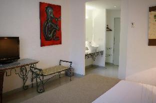 Cuauhtemoc Hotel | Delightful Zar Colima: Poolside Retreat for Families & Pets
