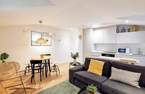 Zarautz Apartment | Elegant Zarautz Bella Suite - 4 Star with Family Amenities