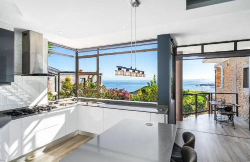 Mountainside Apartment | Family-Friendly Zaria Sun: Oceanfront Views Await You