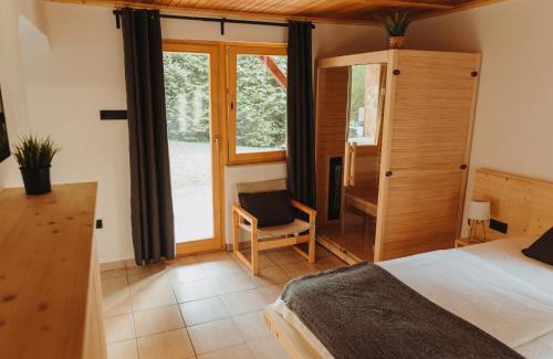 Lasko House | Zasebna hiša v naravi s savno, hiša 14H