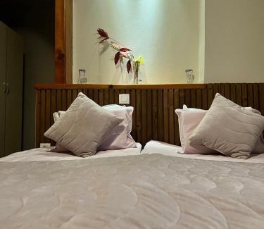 Old Town House | Welcoming Zasheva Kushta Guesthouse with Family-Friendly Amenities