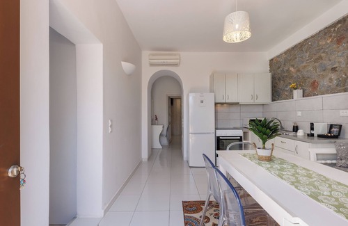Santorini Villa | Indulge at Zatrikion Villas Santorini with Ocean Views