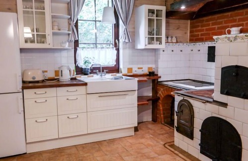 gmina Lubycza Krolewska House | Welcoming Zatylówka: Relaxing Spa & Family-Friendly Amenities