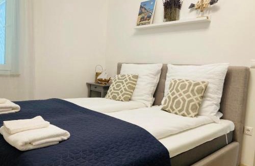 Balatonfoldvar Apartment | Relax at ZAWIA APARTMAN: Oceanfront Getaway, 9.7 Rated