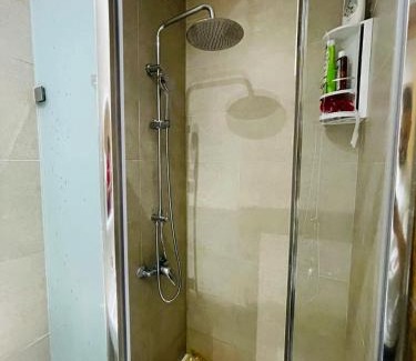 La Soukra Apartment | Inviting Zayatine RDC: Pet Friendly with Spa & Dining