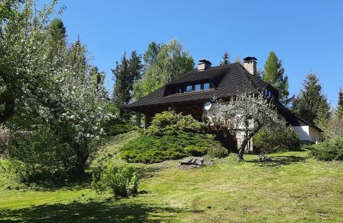 Wieliczka House | Discover Zbójnicka Chata: Pet & Child-Friendly Retreat