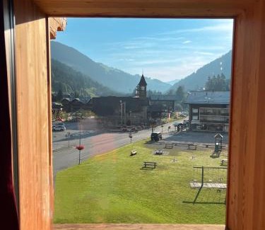 Morgins Apartment | Inviting ZE Mountain Lodge in Morgins - Family-Friendly Stay