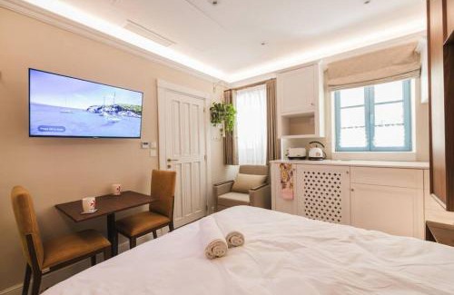 Zebbug House | Guest Rated: Zebbuga Lavish Suite - Child-Friendly Retreat