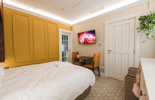 Zebbug House | Guest Rated: Zebbuga Lavish Suite - Child-Friendly Retreat