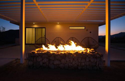 Joshua Tree Highlands House | Relaxing Zebra Shadow: Hot Tub Retreat Near the Park