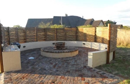 Leeupoort House | Family-Friendly Zebula House with Pool & Hot Tub Bliss