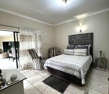 Vereeniging House | Budget-Friendly Stay at Zii Style Guesthouse for Families