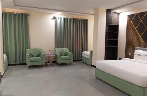 Kalam Hotel | Discover Zee Stays: Family-Friendly Retreat with Hot Tub