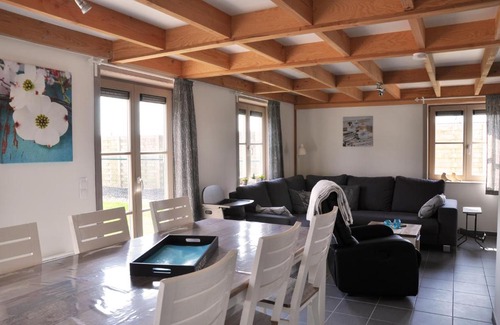 Wenduine Resort | Relax at Zeepark Mercator: Pet-Friendly Oceanfront Retreat