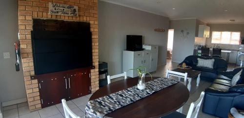Kleinbaai Apartment | Oceanfront Zeezicht Guest Suite with Spectacular Views