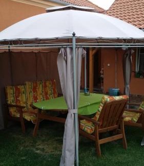 Nemesded House | Cozy Zeg-zug Vendégház: Top-Rated with Hot Tub & Breakfast