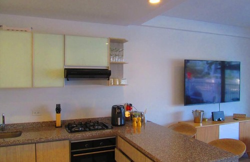 Ricaurte House | Discover Zehn House: Family and Pet-Friendly Retreat