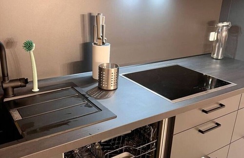Kenn Apartment | Cozy Zeitwohnung in Trier: Pet-Friendly with a Kitchen