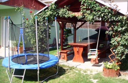 Velky Meder Apartment | Family-Friendly Zelený domček with Excellent 8.8 Rating