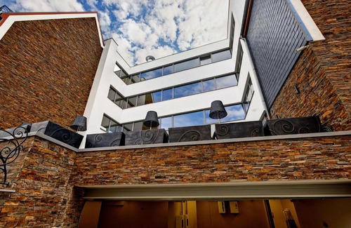 Zelenogradsk Hotel | Relax at Zelenogradsk Spa Hotel: 4-Star Luxury Awaits