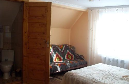 Kvasy House | Guest Rated: Zelenyj Gaj - Family-Friendly with Kitchen