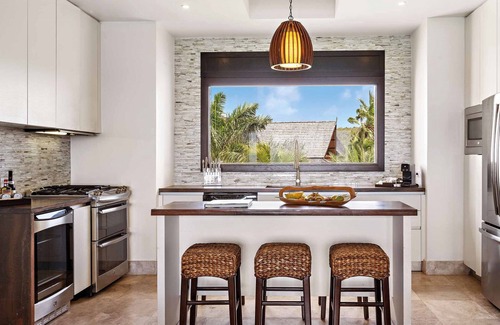 Shoal Bay Resort | Experience Zemi Beach House: 5-Star Oceanfront Retreat