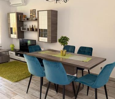 Zamardi Apartment | Guest Rated 10/10: ZEN Apartman Sunshine with Ocean View