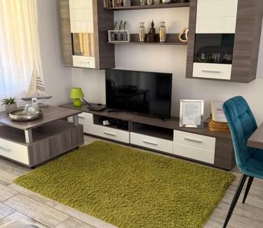 Zamardi Apartment | Guest Rated 10/10: ZEN Apartman Sunshine with Ocean View