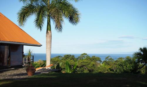 Manzanillo House | Pet-Friendly Zen Bungalow with Breathtaking Ocean Views