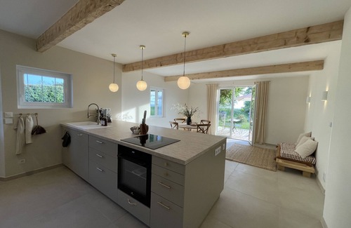 Saint-Jurs House | Tranquil Retreat Amid Lavender Fields with Ocean Views