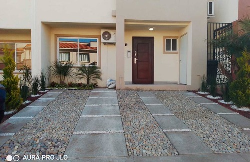La Joya House | Relaxing Oceanfront Villa with Rooftop Terrace & Pool