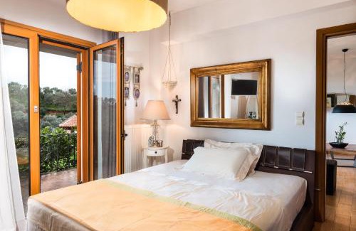 Makrys Tichos Apartment | Blissful Zen Serenity Retreat: Pool, Ocean Views & More