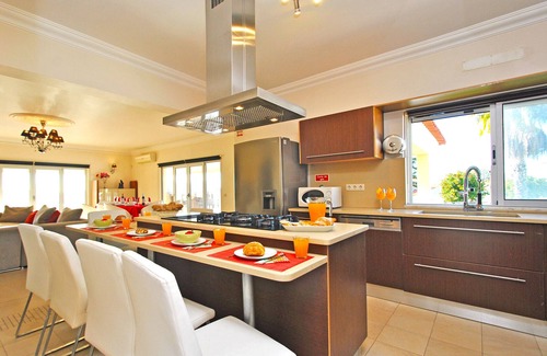 Montechoro Villa | Elegant Villa with Private Pool and Oceanfront Views