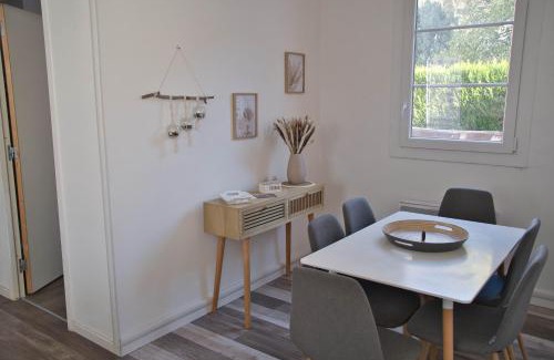 Joigny Apartment | Serene Coeur Joigny: Nature Retreat with 8.2/10 Rating