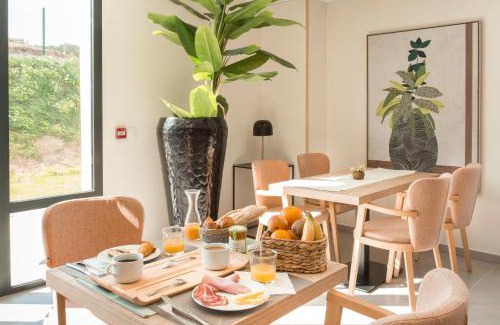 Villeneuve-les-Avignon Apartment | Pet-Friendly Zenao Appart'hôtels in Villeneuve-lès-Avignon