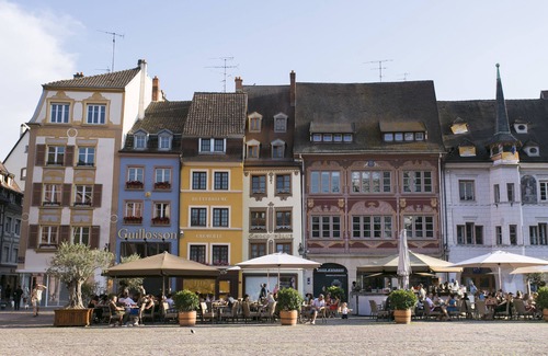 Mulhouse House | Discover Zenao Appart'hôtels Mulhouse: Pet-Friendly Comfort