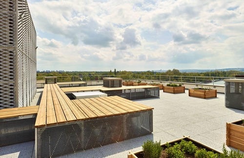Suresnes Apartment | Convenient Zenao Appart'hôtels Suresnes with Family-Friendly Amenities