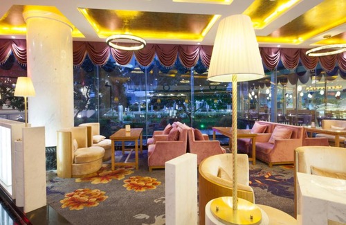 Zengcheng Hotel | Discover Zengcheng Hotel: Family-Friendly with Breakfast