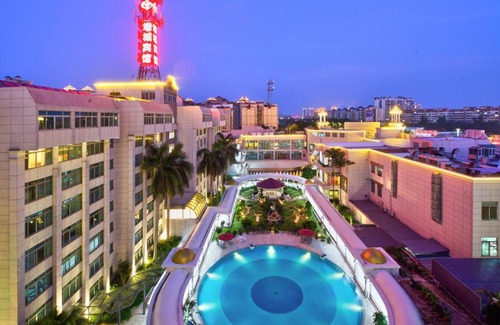 Zengcheng Hotel | Discover Zengcheng Hotel: Family-Friendly with Breakfast