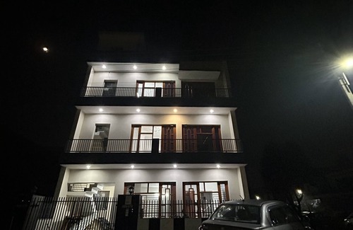 Phase 5 Apartment | Family-Friendly Stay at Zenith House for Memorable Trips