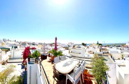 Olhao Hotel | Pet-Friendly Zenit Budget Inn with Ocean View & Breakfast