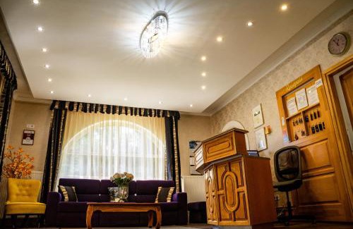 Miskolc-Tapolca Bed & Breakfast | Zenit Panzió: Family-Friendly Retreat with Top Amenities