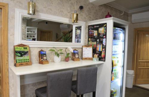 Miskolc-Tapolca Bed & Breakfast | Zenit Panzió: Family-Friendly Retreat with Top Amenities