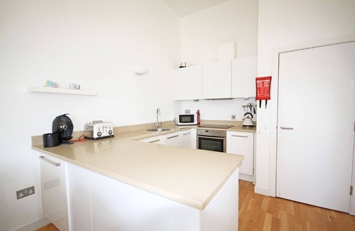 Newquay Apartment | Beachfront Zenith 16 with Ocean Views and Family Amenities