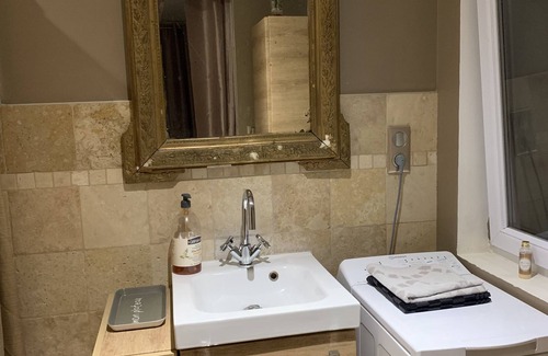 Sud Loire House | Zenith: Pet-Friendly Retreat with Family Amenities